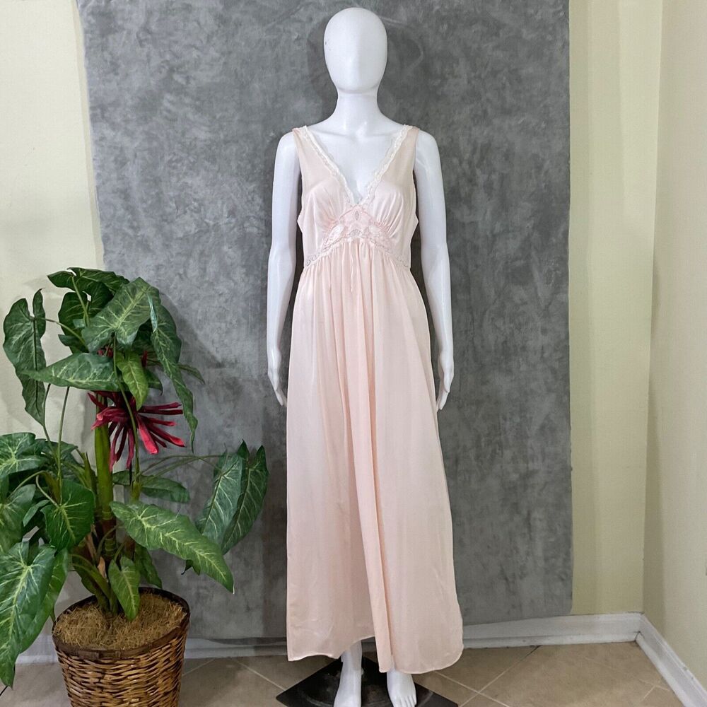 LORRAINE Vintage  Lace Trim V-Neck Maxi Night Gown, Size Medium Pink